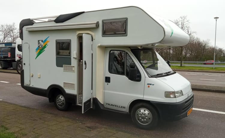 Schlankes KNAUS Traveller 4p, 5,5 m und doppelte Klimaanlage!