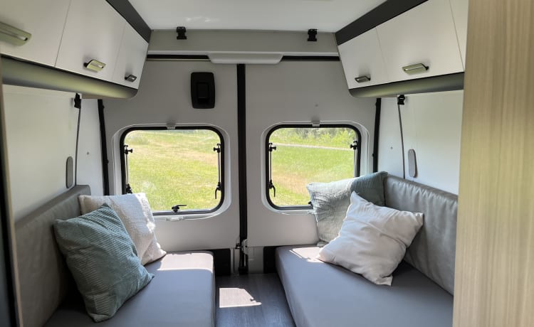 Sunliving bus with all the luxury for 4 people from 2021