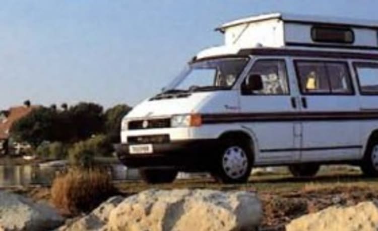 VW T4 Trooper Pop Top Campervan – Volkswagen T4 Trooper Coach Built Pop Top Campervan