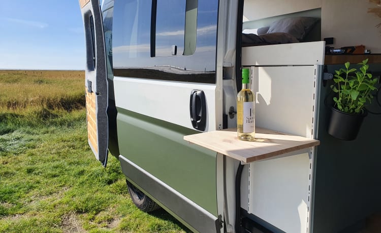 Super stimmungsvoller und abenteuerlicher Off-Grid-Roadtrip-Camper!