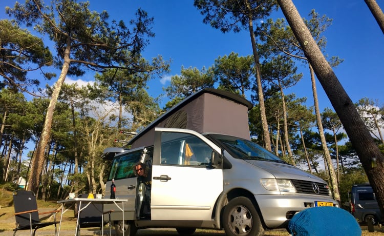 Campert – Mercedes Vito 112cdi camperbus (2002) - automaat