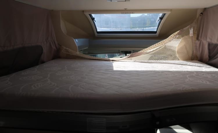 Luxury 4-person Chausson