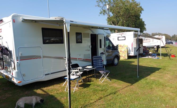 Queen Challenger – Chausson Challenger 4p avec lit queen 2016