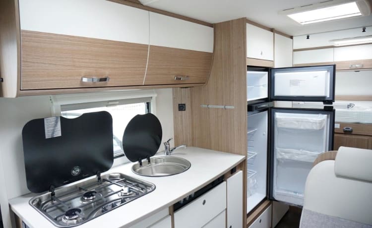 maxi 278 – Camper familiare mansardato