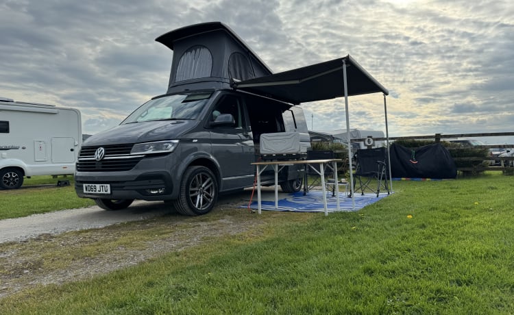 VW T6.1 Transporter met verwarming (geweldig voor de wintervakanties!)