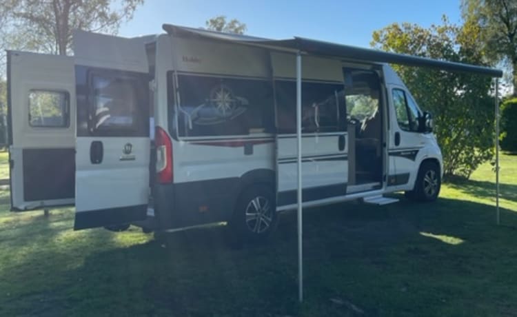 Camper autobus pulito per una piacevole vacanza