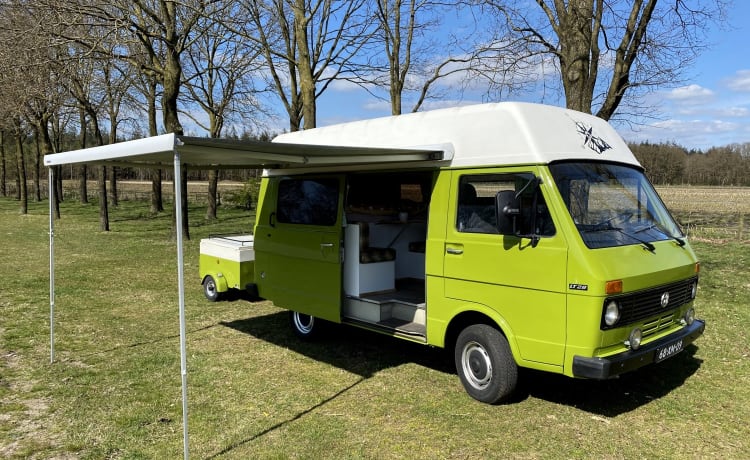 Manfred – VW LT28 - Op avontuur met onze sfeervolle 2p camperbus uit 1976!