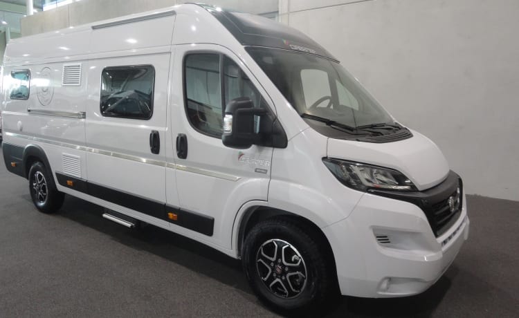 NIEUW! – Camper limited luxe edition - uitzonderlijk model 4p