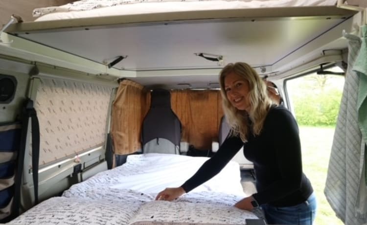 Lars – Compact and cozy 4-person motorhome (well maintained)