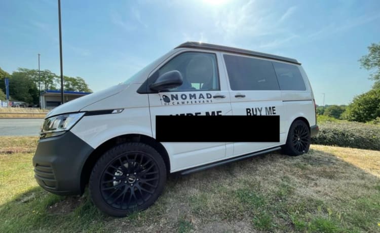 YR71KTK NOMAD Romford –  Camper nomade con 4 posti letto