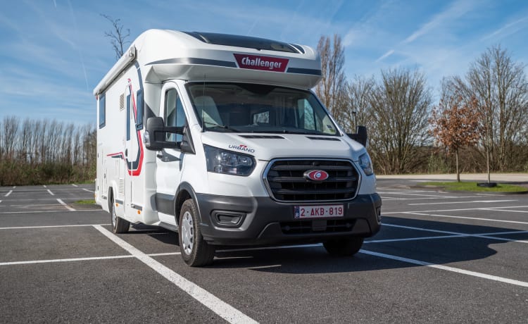 Camper Bobby – Lusso su ruote - Challenger 4P COMPLETAMENTE EQUIPAGGIATO! Pronto ad andare !