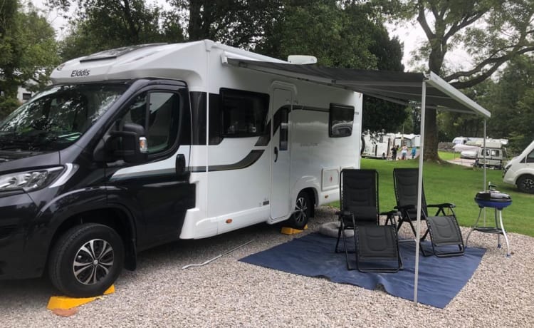 Kelsee – Kelsee 4 cuccette Elddis 155 Evolution Coachbuilt 2019