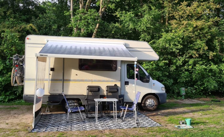 Fijne gezinscamper, Fiat Ducato 230 alkoof uit 1999