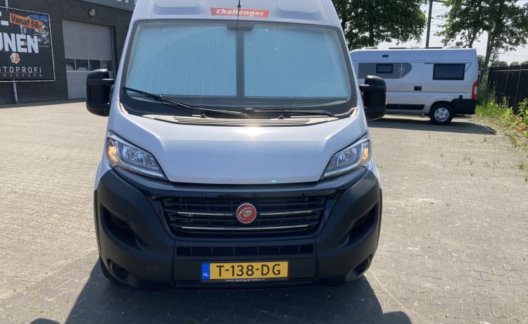 2p Fiat Ducato Buscamper Challenger V114