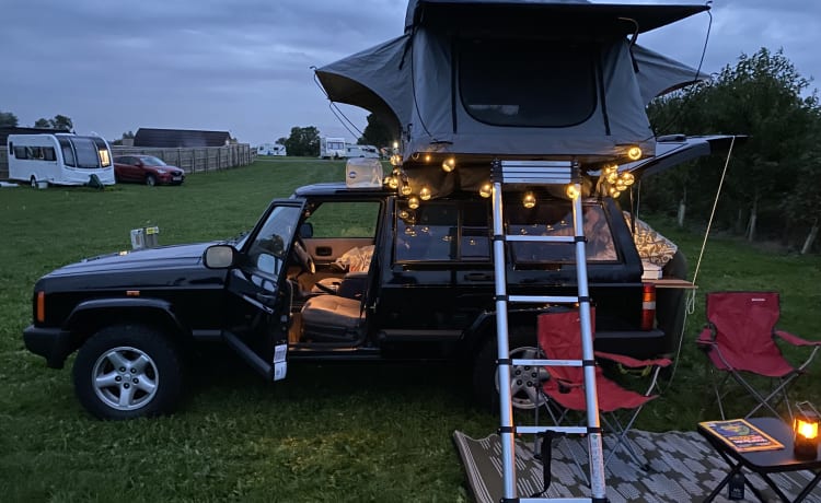 Jeep Cherokee 2.5L off grid