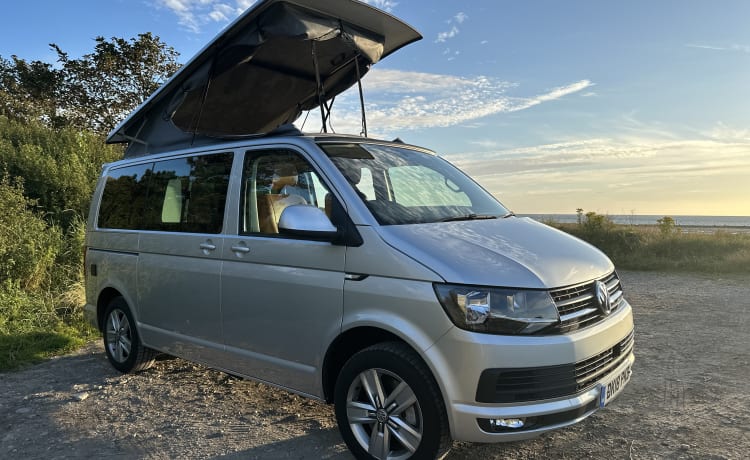 Luna – Luna - Nieuw omgebouwde luxe VW campervan