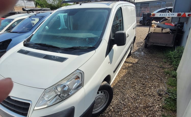 BIGYIN 3 – 3  berth Peugeot Expert campervan 