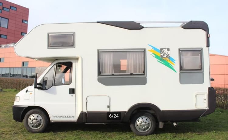 Schlankes KNAUS Traveller 4p, 5,5 m und doppelte Klimaanlage!