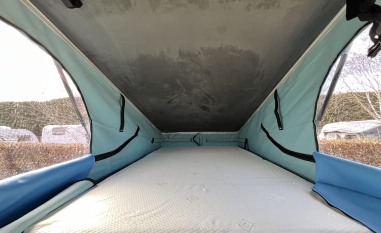 Dougie – 4 berth Volkswagen campervan from 2016