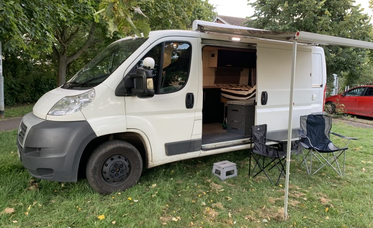 Saf – Fixed double bed ready to adventure Fiat self-build campervan