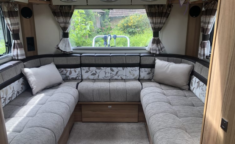 6 berth Bailey semi-integrated from 2016