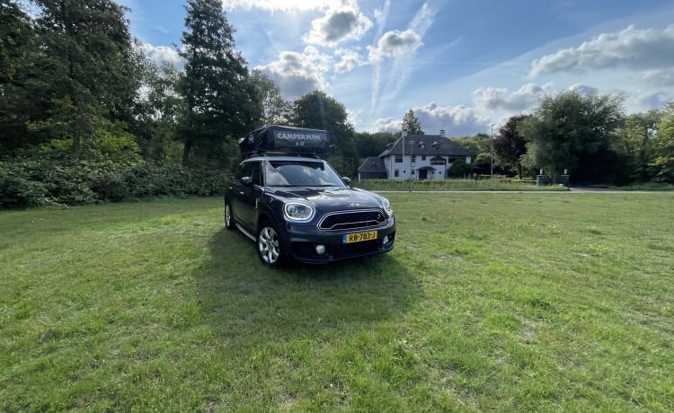 Camperman – Op avontuur met de Camperman: Mini Countryman met luxe daktent