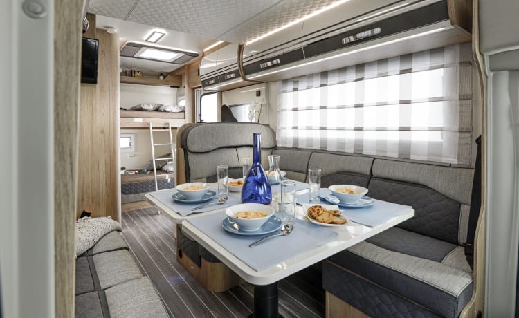 Elena – 6 berth luxury motorhome