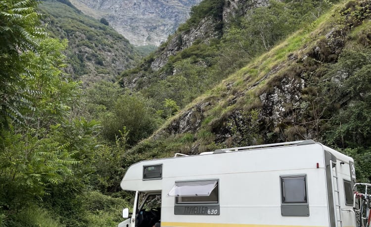 Camping-car confortable, complet et spacieux