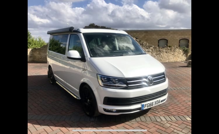 Orca – VW California: Oceaan - 4 slaapplaatsen