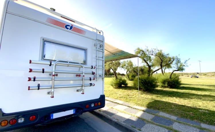 Mizar – Camper grande con 2 letti matrimoniali per girare tutta la Sardegna