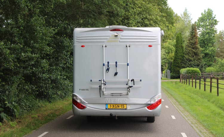 ☀️VOORJAAR/ZOMER VAKANTIE 2024?☀️ LUXE & COMPLETE 4-PERSOONS HYMER CAMPER