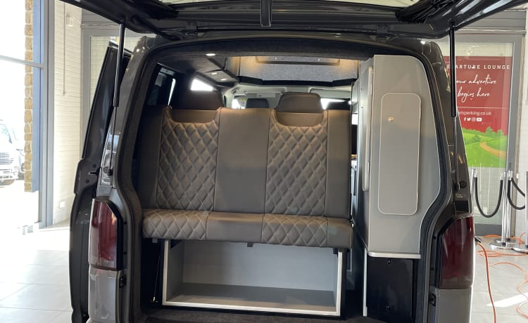 Mango 🥭 – TOP SPEC! Luxury, Easy Drive, 4 berth Volkswagen T6- 2022 