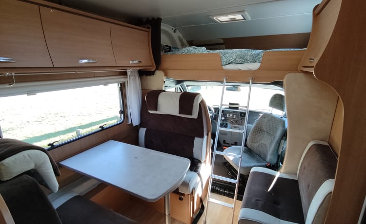 Diesel de roze schaats (kids zijn creatief 😄) – Camping-car alcôve 6p confortable et complet