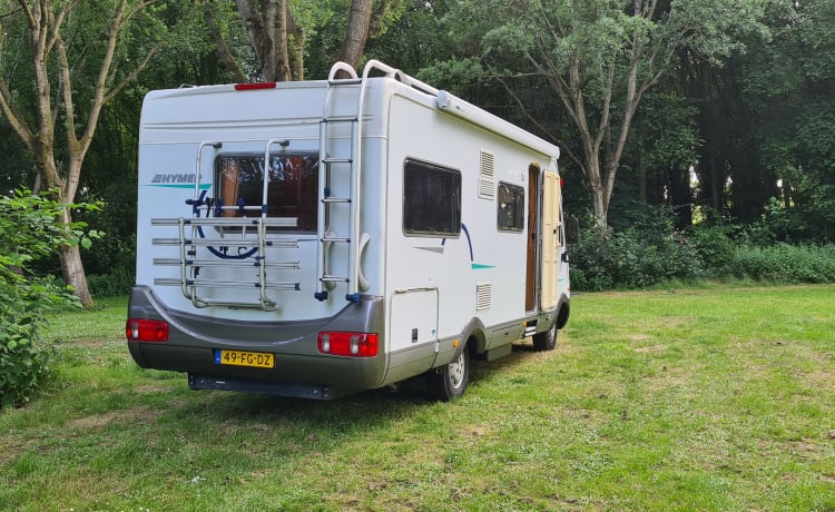 Camping-car familial pour 6 personnes. Intégrale Hymer de 2000