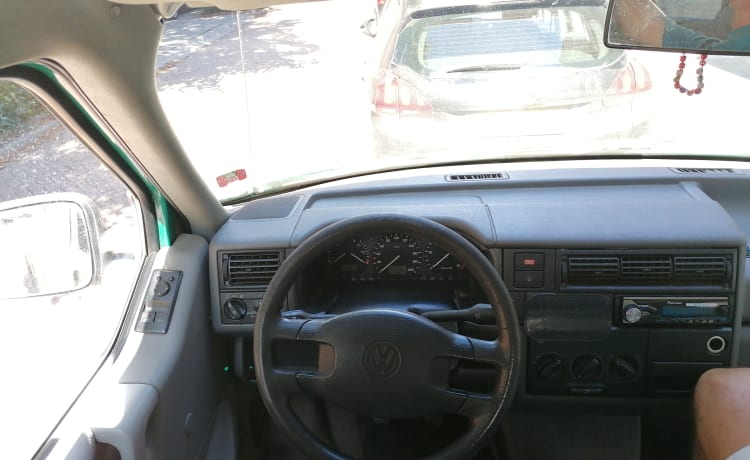 Volkswagen kampeerbusje uit 1998