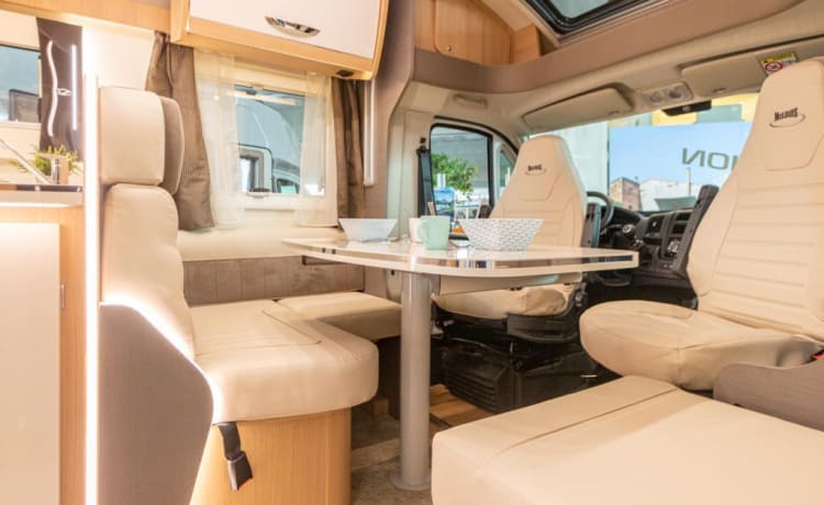 Arcka – Nieuwe, luxueuze camper 5 slaapplaatsen 2021 