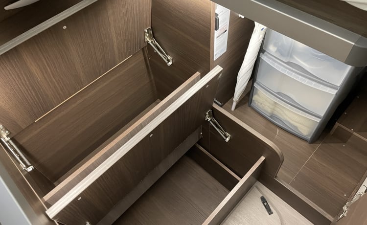 5* Rolling Luxury – Adria Matrix Supreme 21 - 4,5 slaapplaats