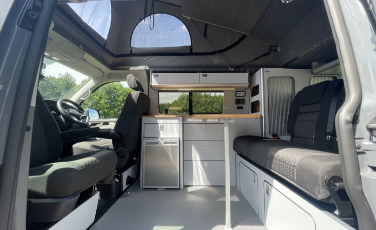 Dave – 4 berth Volkswagen Transporter 2021