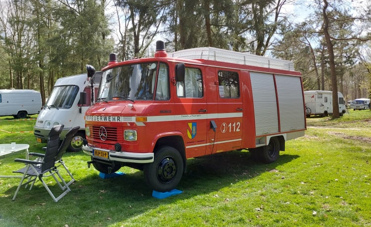 Leonardus – Leonardus 'camping-car des pompiers' Mercedes 4-p