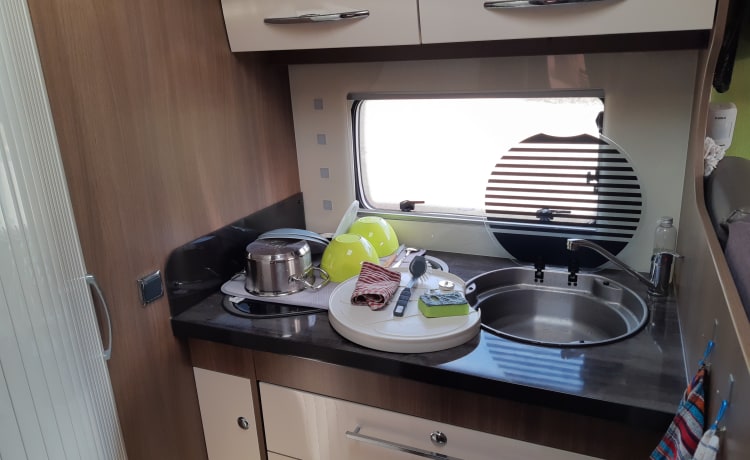 2p Chausson semi-integrated uit 2013