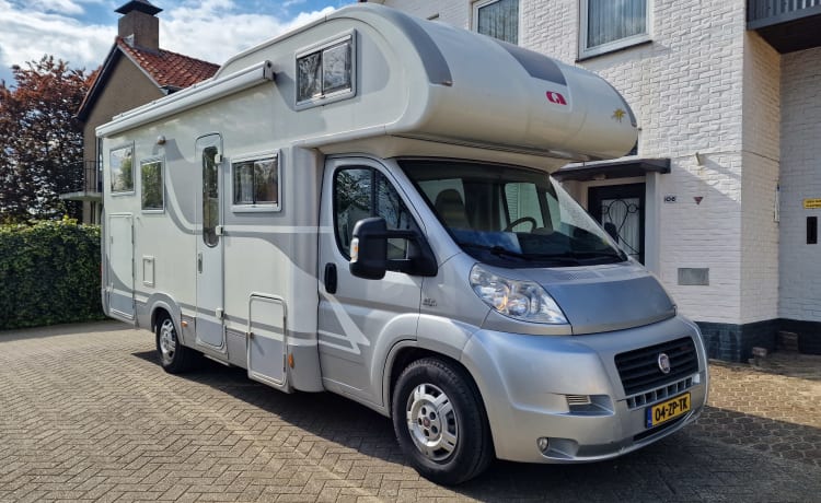 LMC Liberty 6 Personen – Luxus und Komfort – Inklusive Campingutensilien 