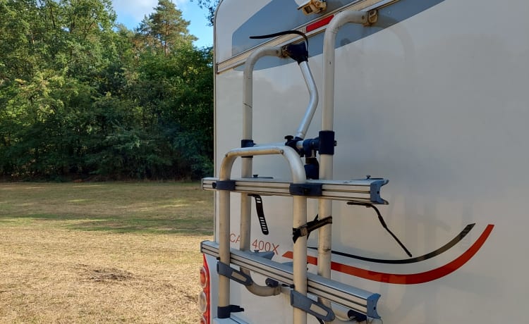 Cozy – Vrij als een vogel op reis met een 4 pers. Eriba Hymer camper uit 2012