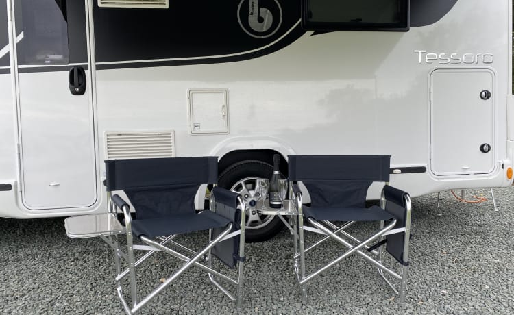 (MH001) Lovely 2020 4 berth Automatic Motorhome with Island bed