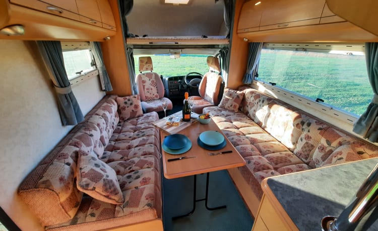 'Roadie' – 5 berth Lunar Roadstar