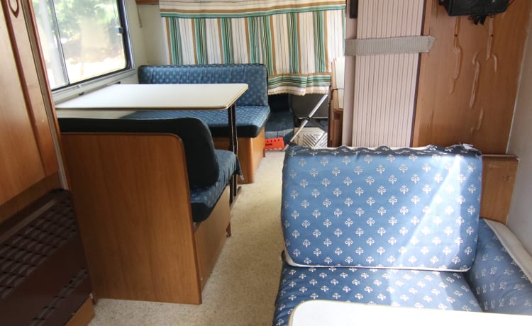 Ducato 6 seats 5 sleeps, with separate room and separate shower