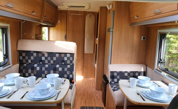 Frankie G – Frankie is our beautiful & flexible 6 berth Motorhome.