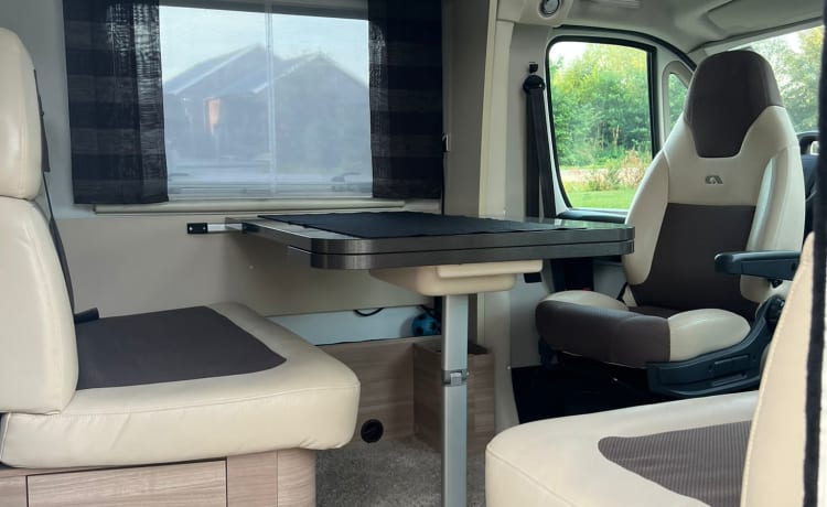 Droomcamper – New! Dream camper 5p Adria Mobil integrated from 2015