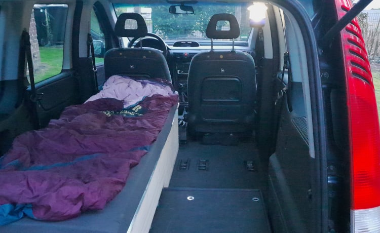 Vaneovernight – Verstandig ingerichte minicamper met Mercedes Comfort