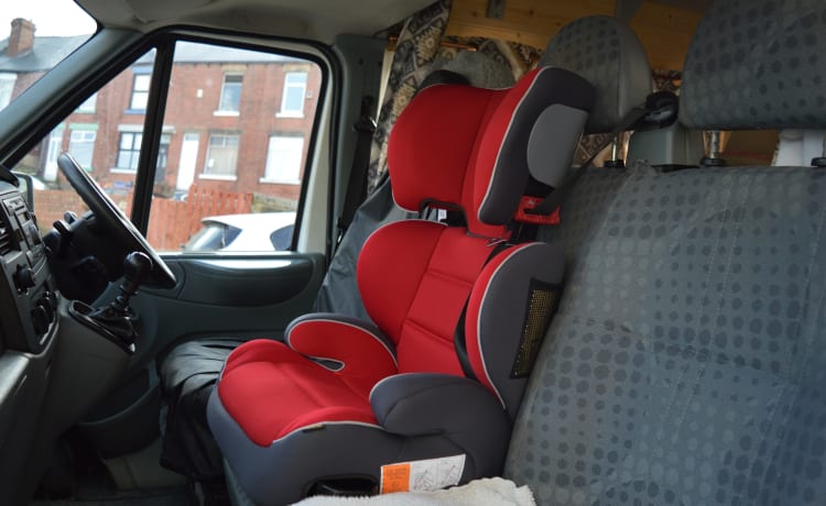 Iris – Quirky campervan designed for couples, families or anyone