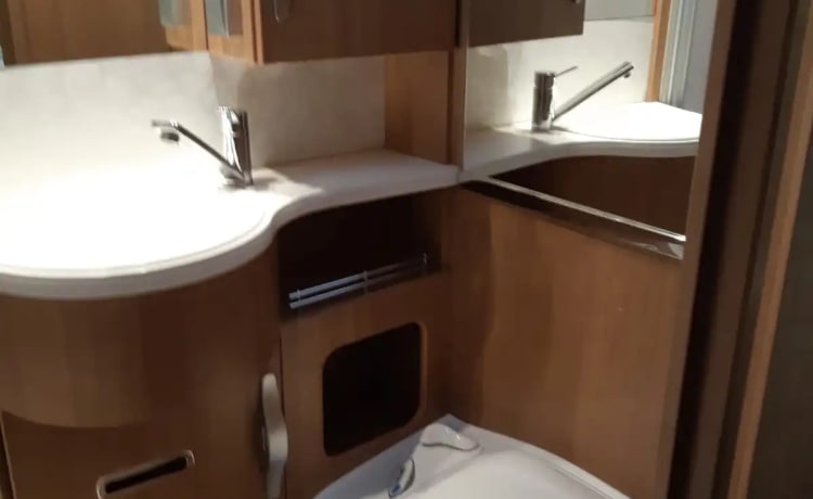 2p Hymer semi-intégré de 2013